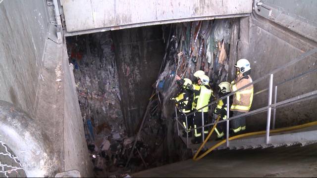 Brennende Abfallberge im KVA Buchs