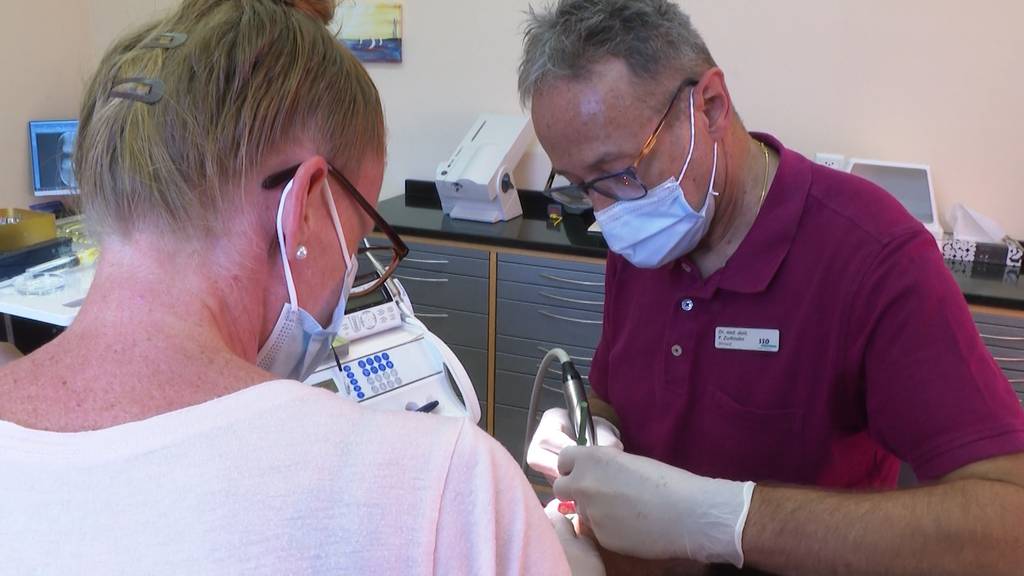 Nachfolger abgesprungen: In Meisterschwanden sucht man verzweifelt einen neuen Zahnarzt