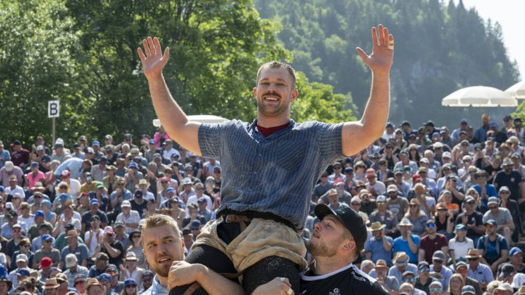 Gegen Fabian Staudenmann und die Berner war auf dem Stoos kein Kraut gewachsen
