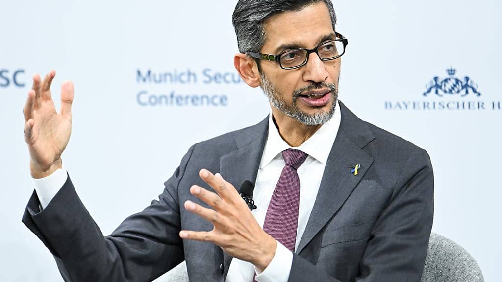 Sundar Pichai, CEO von Google, spricht beim Auftakt der 60. Münchner Sicherheitskonferenz (MSC) im Hotel Bayerischer Hof. Foto: Tobias Hase/dpa