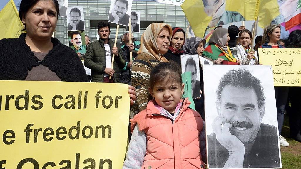Auch im Libanon demonstrierten Sympathisanten der kurdischen Arbeiterpartei PKK für ihren seit 20 Jahren inhaftierten Führer Abdullah Öcalan.