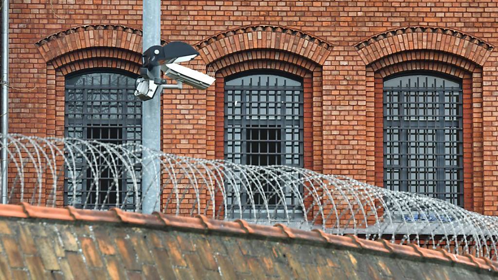 Über 1000 Häftlinge in Deutschland sind zu Weihnachten vorzeitig in die Freiheit geschickt worden. Dies ergab eine Umfrage der Deutschen Presse-Agentur unter den Justizministerien der Länder. (Archivbild)