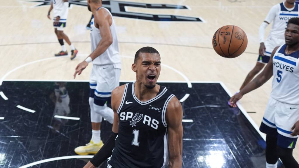 Victor Wembanyama führt die San Antonio Spurs zu einem klaren Sieg