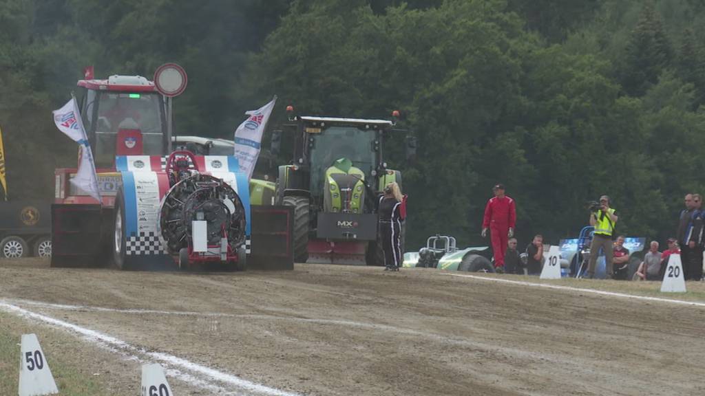 Tractor-Pulling mit Zuschauerrekord