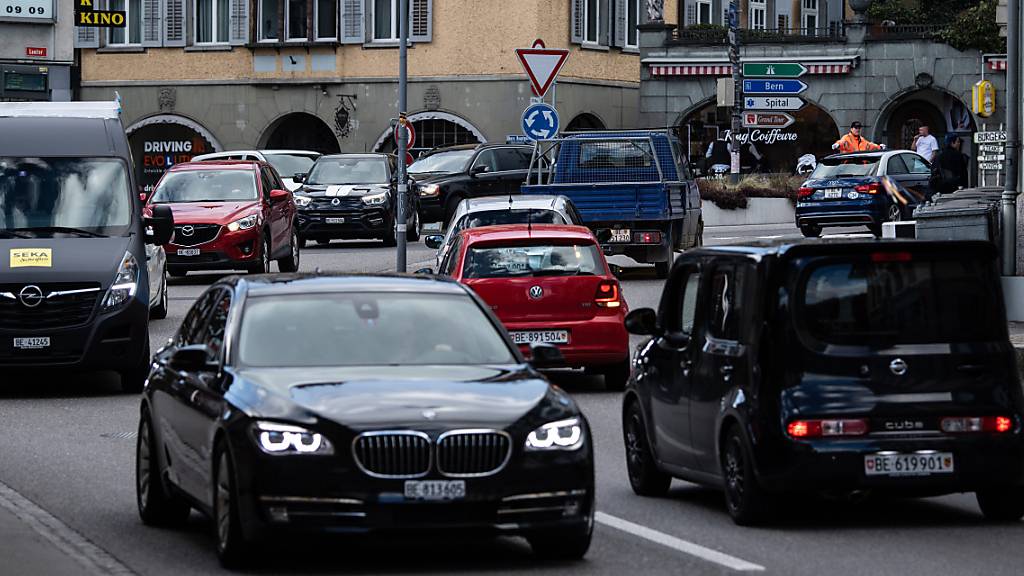 Im ersten Quartal gab es knapp 55'000 neue Personenwagen auf den Schweizer Strassen.