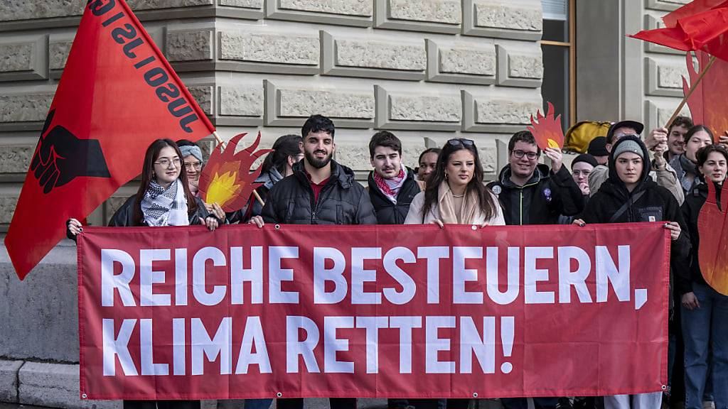 Die Initiative für eine nationale Erbschaftssteuer dürfte im Parlament chancenlos sein. Die zuständige Nationalratskommission hat einem ähnlichen Anliegen eine deutliche Absage erteilt. (Archivbild)