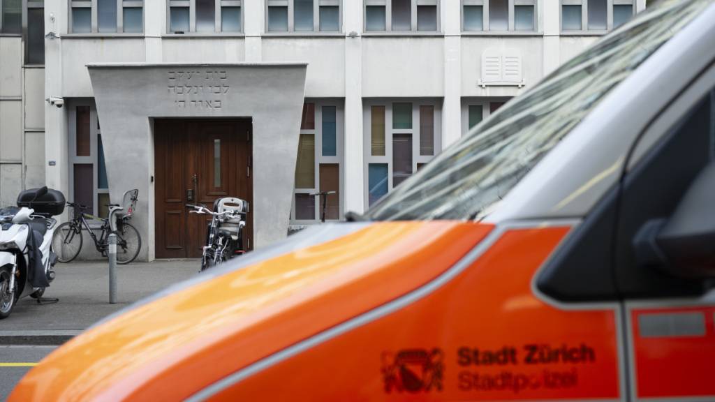 Ein damals 15-Jähriger muss nach einem Angriff auf einen orthodoxen Juden in Zürich vor Gericht. (Archivbild)