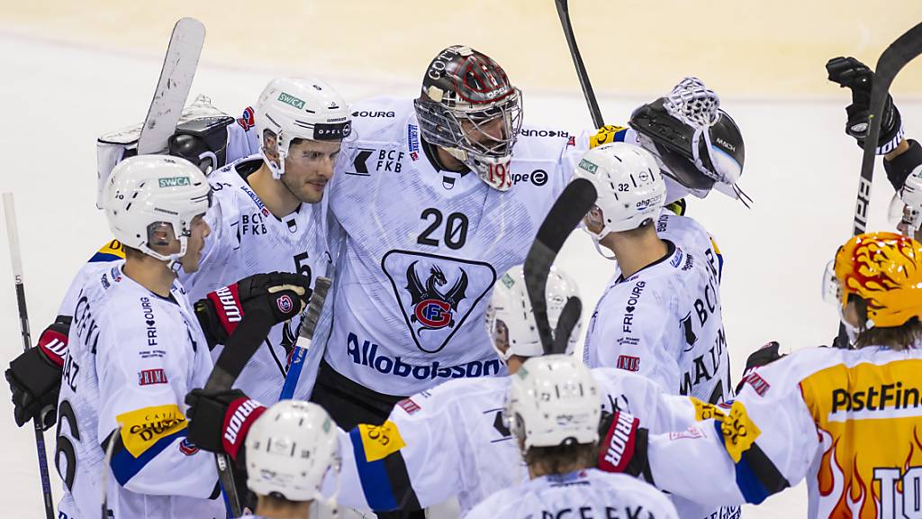 Die Spieler Gottérons feiern den Erfolg gegen Servette