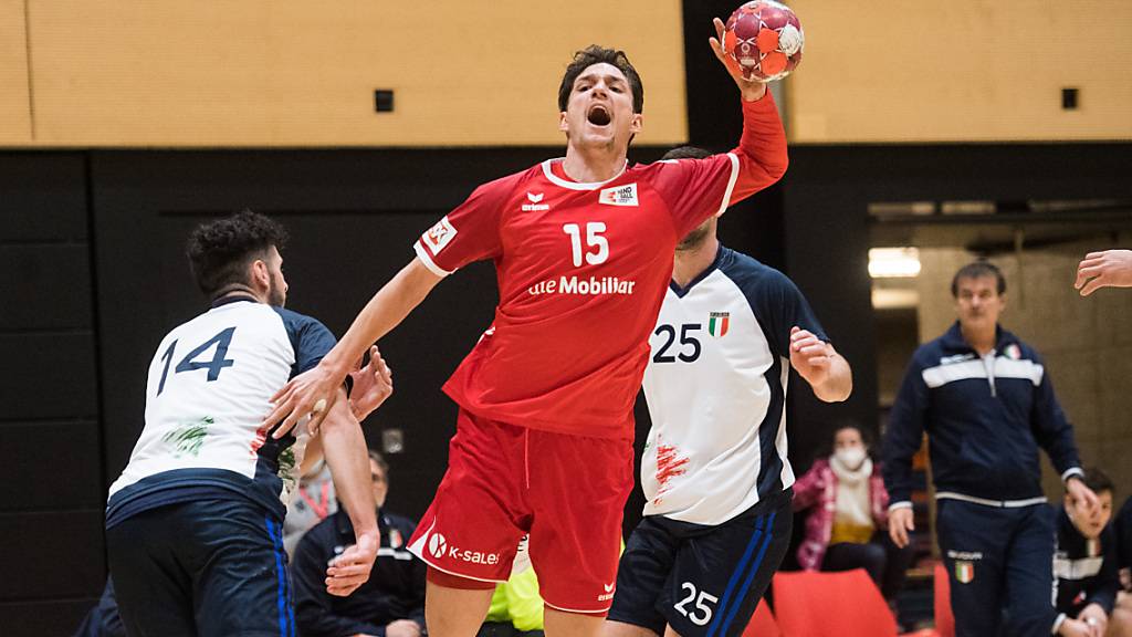 Nicolas Raemy zeigte im ersten von zwei Länderspielen gegen Italien eine starke Leistung.