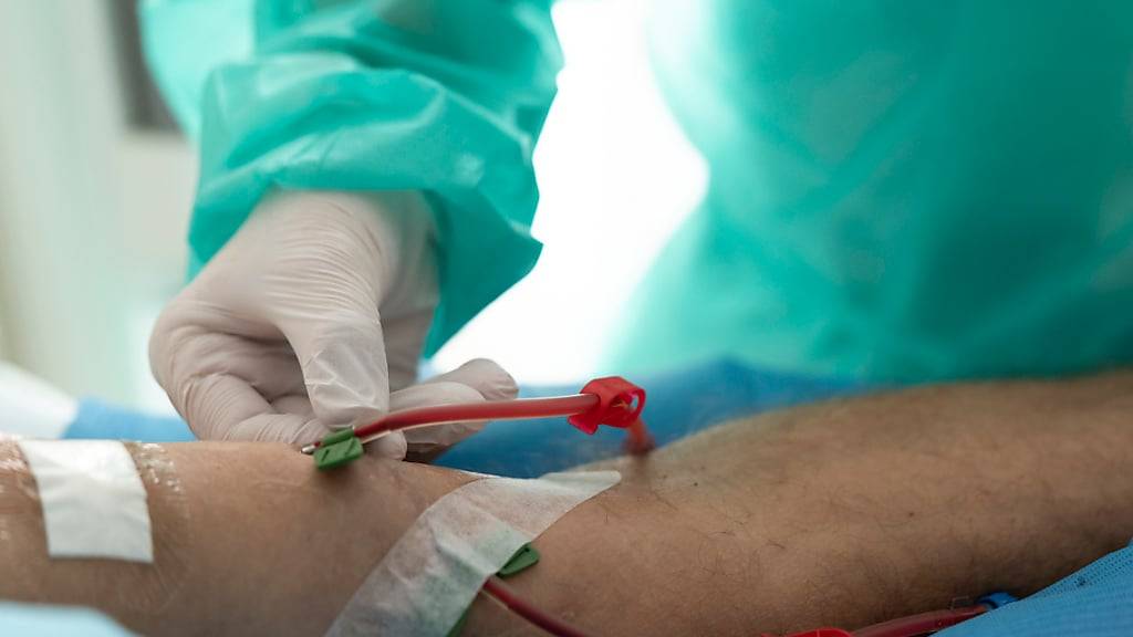 Der Kanton Nidwalden will nebst den Pflegefachpersonen auch die Fachangestellten Gesundheit in Ausbildung finanziell unterstützen. (Symbolbild)