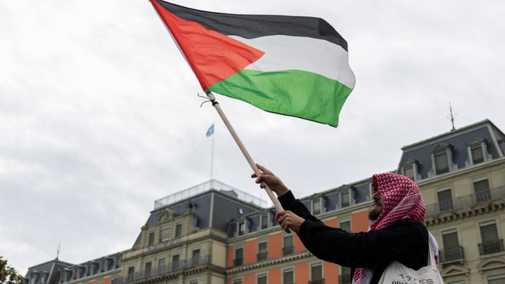 Eine Mehrheit von Befragten in der Schweiz sagte in einer Umfrage Ja oder eher Ja zu einer Anerkennung Palästinas als Staat. (Archivbild)