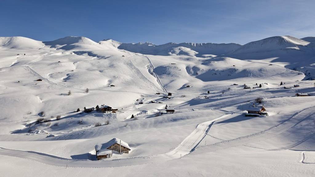 Das Skigebiet Heuberg spendiert einem Glückspilz und seinen Freunden einen ganzen Tag alleine auf der Piste.