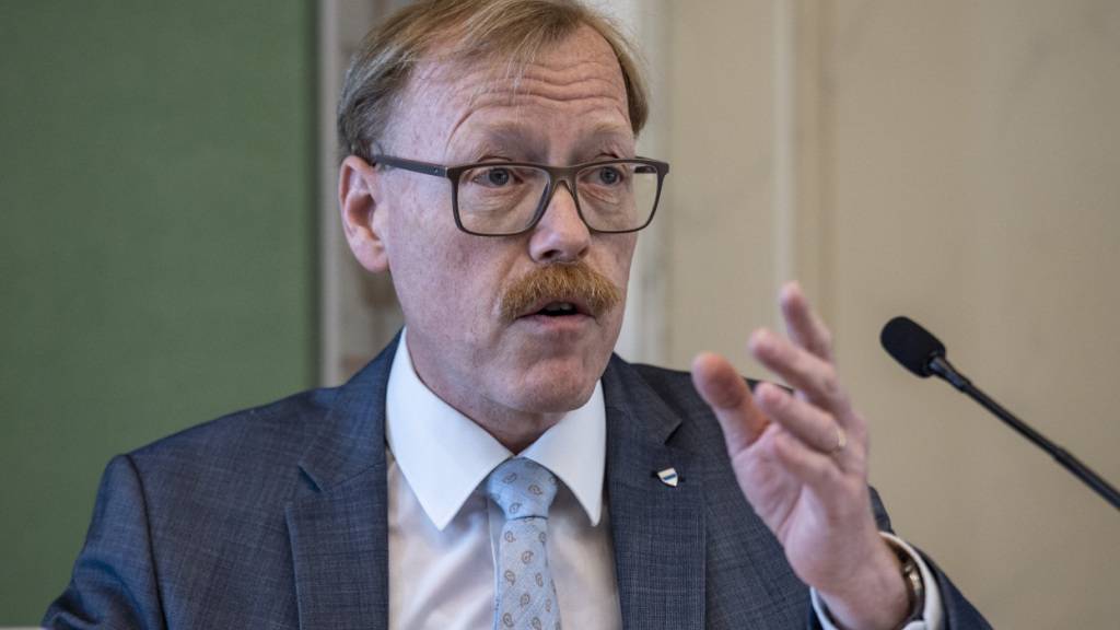 Der Zuger Landammann Andreas Hostettler (FDP) liess die Organisation, der Personalbedarf und der Informationsfluss des Amts für Kindes- und Erwachsenenschutz (KES) extern untersuchen. (Archivbild)