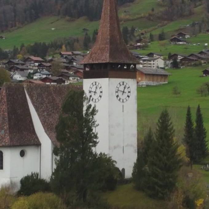 Kirchensteuer für Firmen im Kanton Bern vor Abschaffung?
