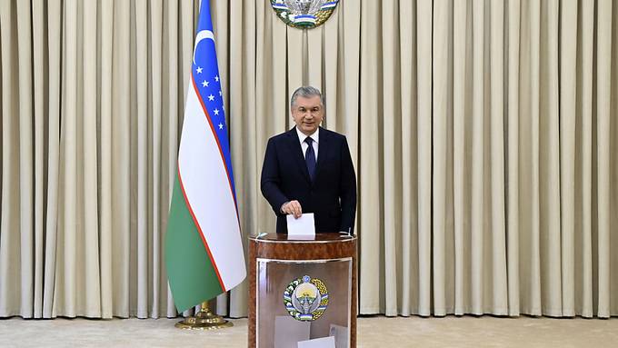 Usbekistans Präsident Mirsijojew nach Reformkurs im Amt bestätigt