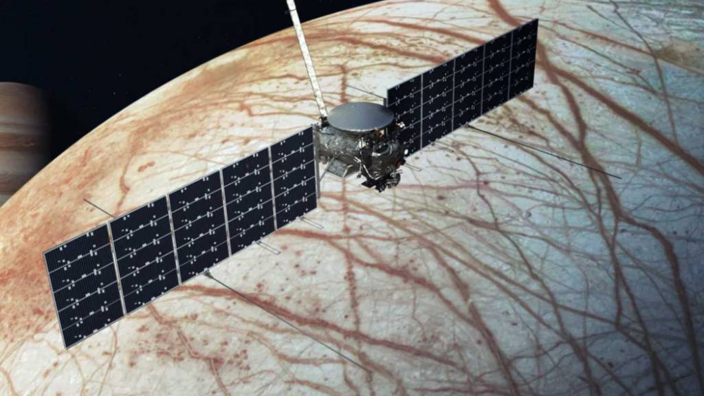 Die Sonde Europa Clipper soll den Jupitermond im April 2030 erreichen.