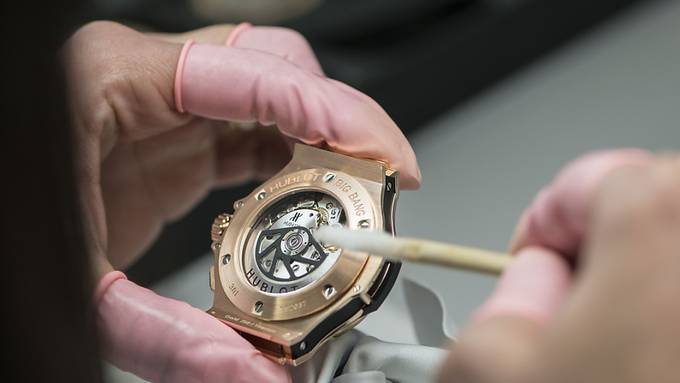 Schweizer Uhrenexporte legen im August erneut zu