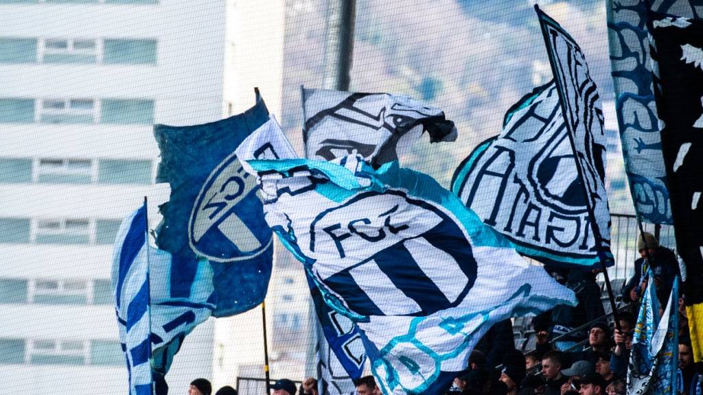 Die linke Mehrheit im Gemeinderat will den FCZ nicht für die Sprayereien seiner Fans haftbar machen. (Symbolbild)