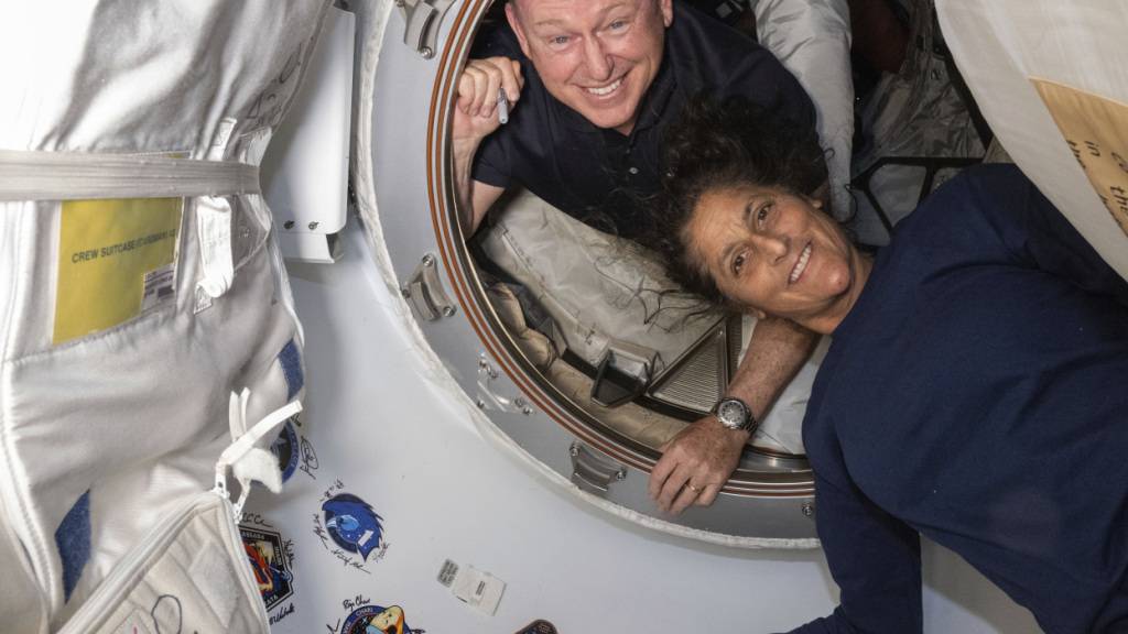 Rund eine Woche sollten US-Astronaut Barry Wilmore und US-Astronautin Suni Williams 2024 an Bord der ISS bleiben - daraus wurden wegen einer Panne des «Starliner»-Raumschiffs neun Monate.