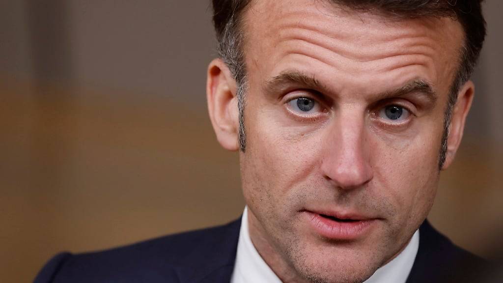 ARCHIV - Der französische Präsident Emmanuel Macron. Foto: Geert Vanden Wijngaert/AP/dpa/Archivbild