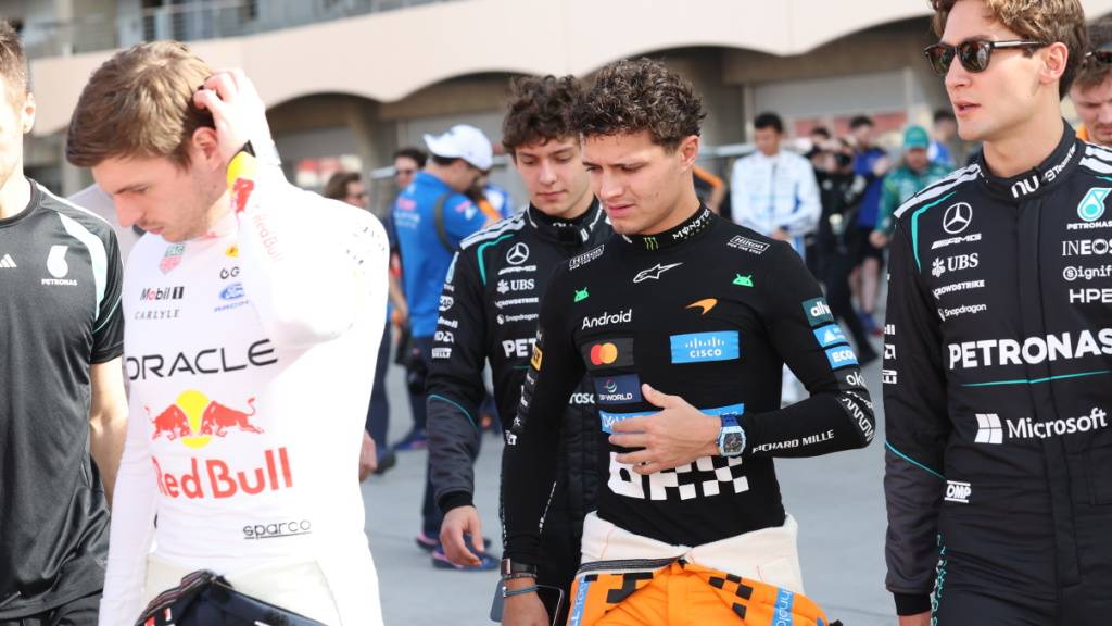 Weltmeister Lando Norris (Mitte) und sein Vorgänger Max Verstappen (links) können nicht viel anfangen mit den neuen Formel-1-Autos