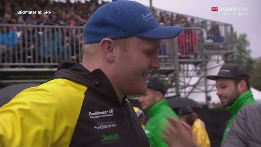 Fabian Staudenmann im Schlussgang vom eidgenössischen Jubiläumschwingfest