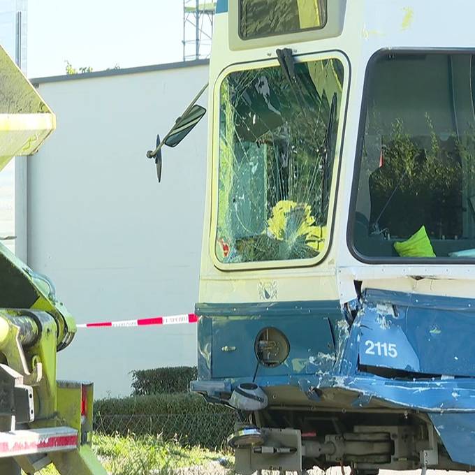 «Riesen Knall» – Tram und LKW krachen in Schwamendingen zusammen