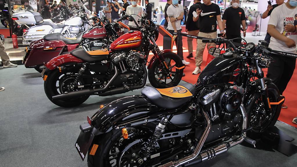 Die Motorräder der Kultmarke Harley Davidson verkaufen sich sehr gut. Im zweiten Quartal wurden weltweit mit 56'700 Bikes doppelt so viele wie im Jahr davor verkauft.(Archivbild)
