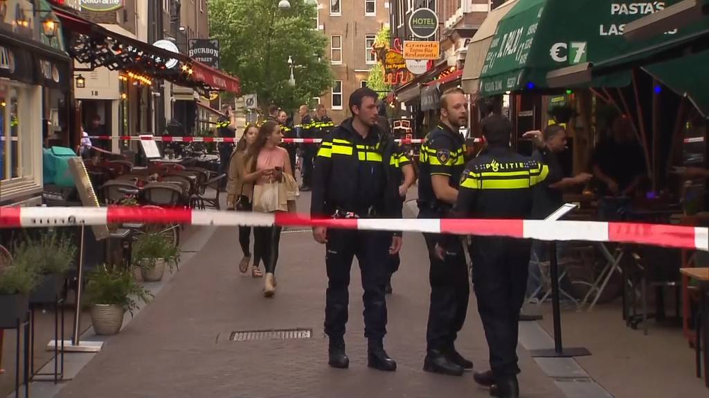 Amsterdam: Kriminalreporter auf offener Strasse angeschossen