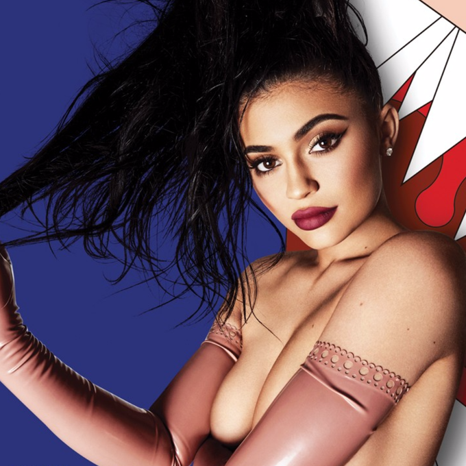 Kylie Jenner zieht blank