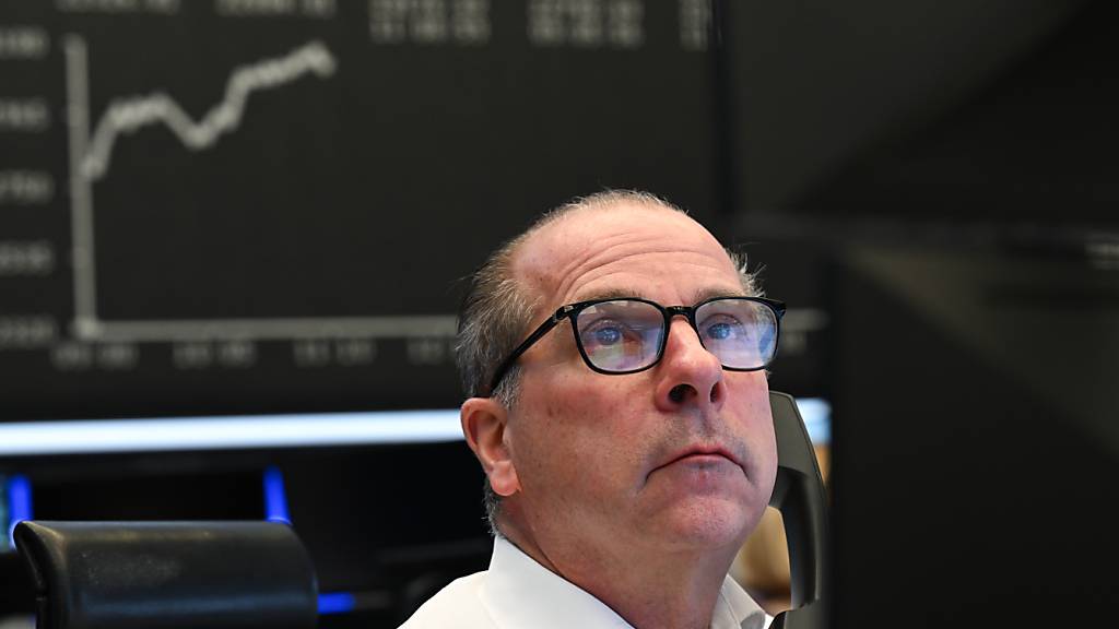 Die Schweizer Aktienbörse ist am Montag zum Handelsstart regelrecht abgestürzt.