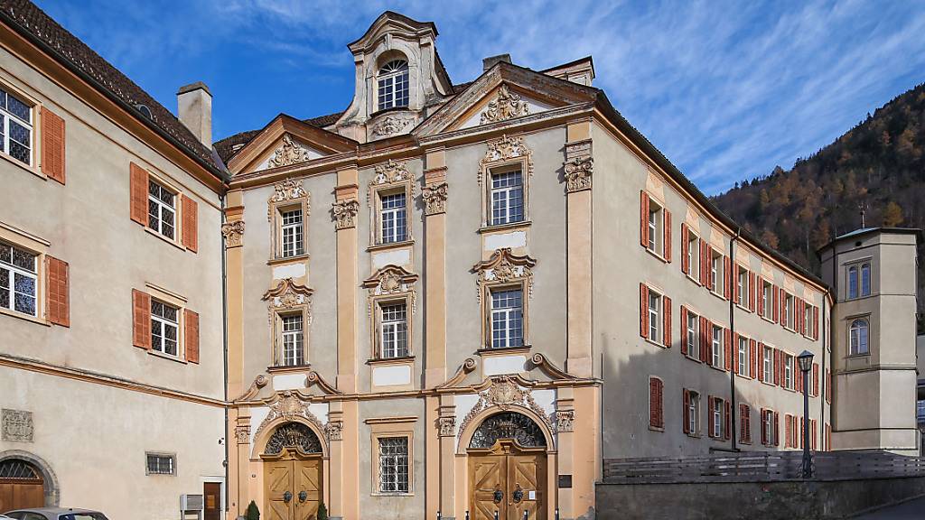 Im bischöflichen Schloss in Chur hätte der neue Bischof gewählt werden sollen. Aber es kam zu keiner Wahl. Das erfüllt die Schweizer Bischöfe mit Sorge.