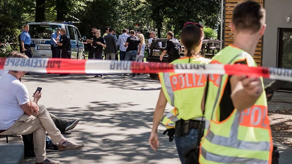 Veloterroristen schiessen neuerdings in Berlin - hier am Schauplatz im Stadtteil Moabit.