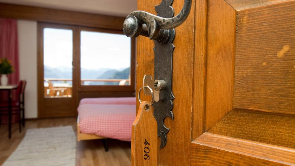 Die Schweizer Hotellerie hat nach vier rückläufigen Monaten im Juli 2026 wieder leicht mehr Übernachtungen verzeichnet. (Archivbild)