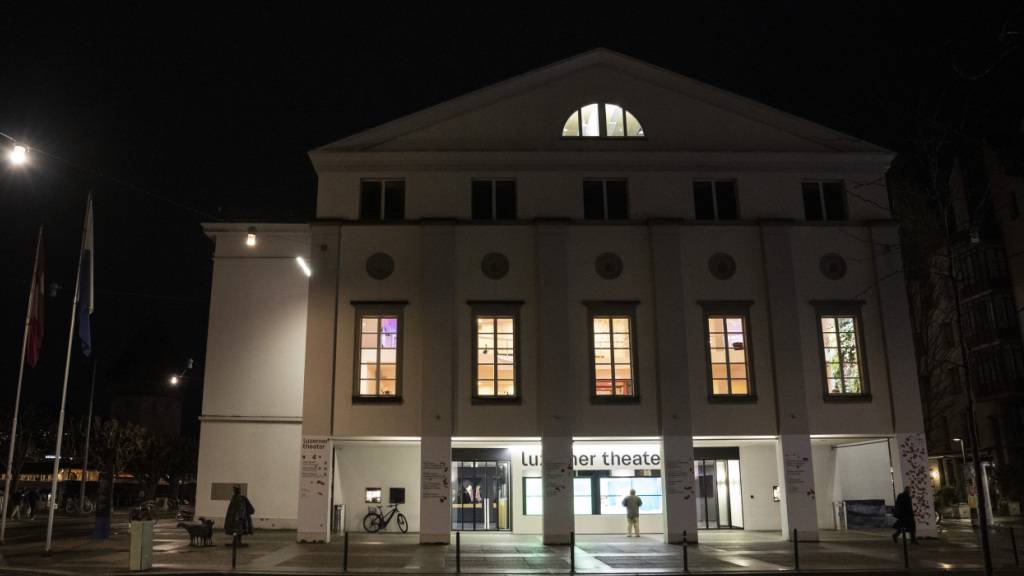 Wegen baulichen und betrieblichen Mängeln hat das Luzerner Theater in seinem heutigen Zustand keine Zukunft. (Archivaufnahme)