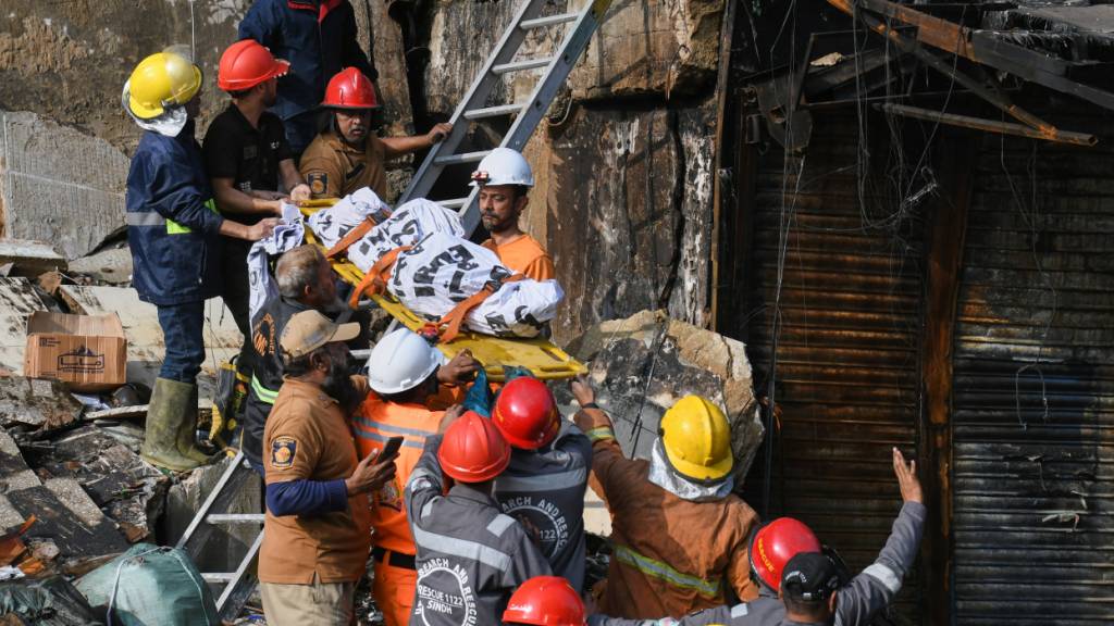 26 Tote nach Brand in pakistanischem Einkaufszentrum