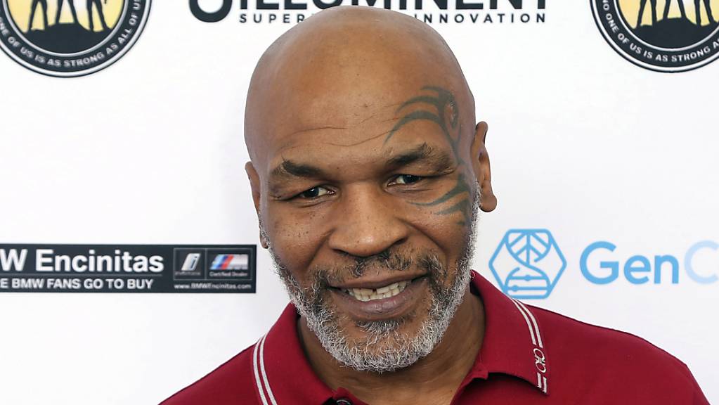 Der 54-jährige Mike Tyson boxte in Los Angeles in einem Showkampf gegen den drei Jahre jüngeren Roy Jones Junior