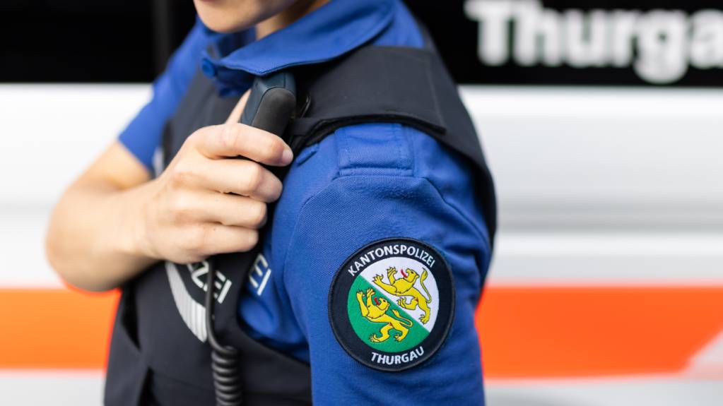 Die Kantonspolizei Thurgau hielt am Donnerstag einen Mann auf, der zuvor mit seinem Seniorenmobil als Geisterfahrer auf der Autobahn unterwegs war. (Symbolbild)