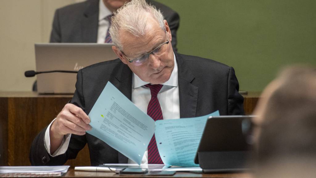 Der Zuger Finanzdirektor Heinz Tännler (SVP) konnte auch dieses Jahr wieder hohe Ertragsüberschüsse präsentieren. (Archivfoto)