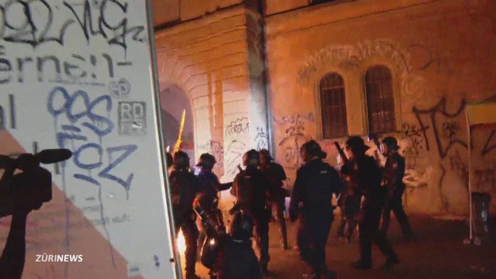 Krawallnacht in Zürich: Vermummte greifen Polizei an