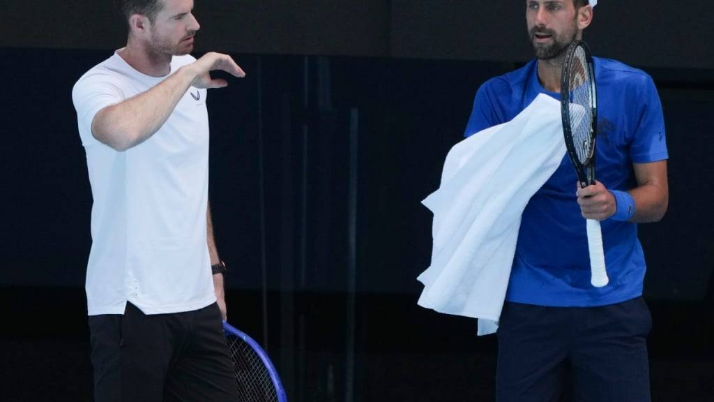 Novak Djokovic (rechts) und Andy Murray gehen nach halbjähriger Zusammenarbeit getrennte Wege