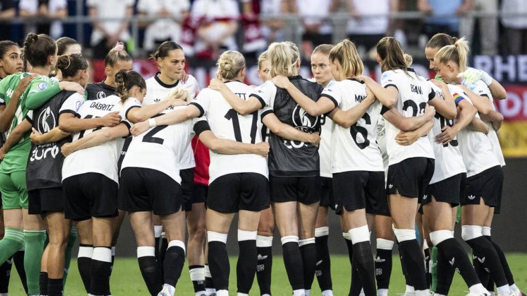 Die deutschen Nationalspielerinnen schwören sich auf das zweite Gruppenspiel ein