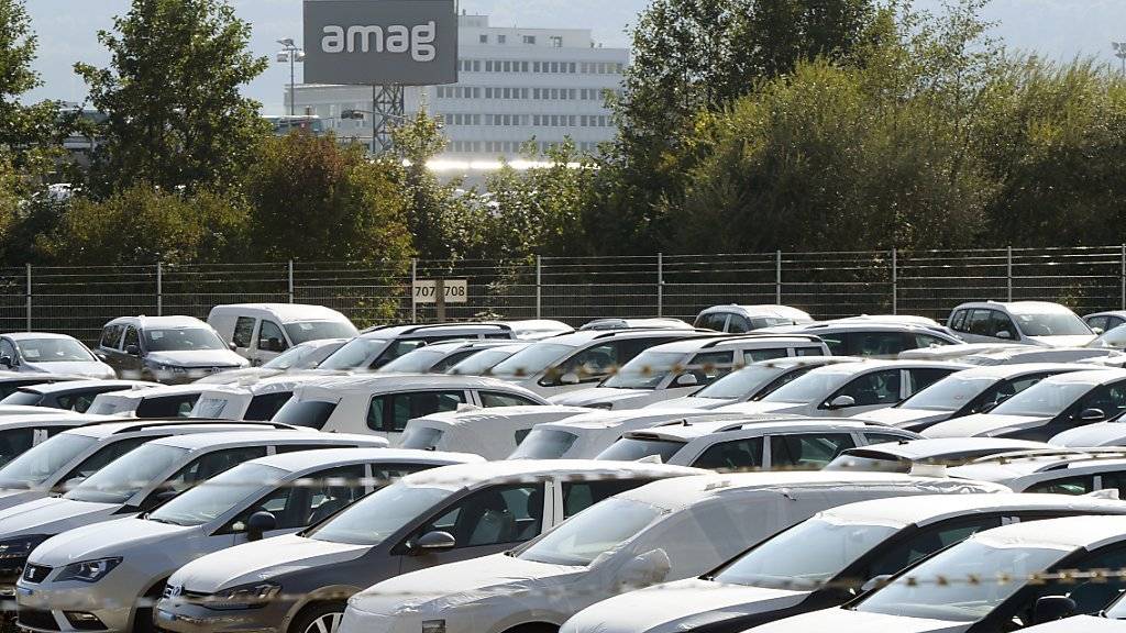 Finden 2016 weniger Abnehmer: Neuwagen, hier bei der VW-Importeurin Amag in Lupfig AG. (Archiv)