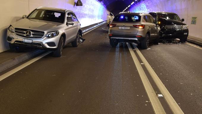 Loppertunnel nach Unfall zwei Stunden gesperrt