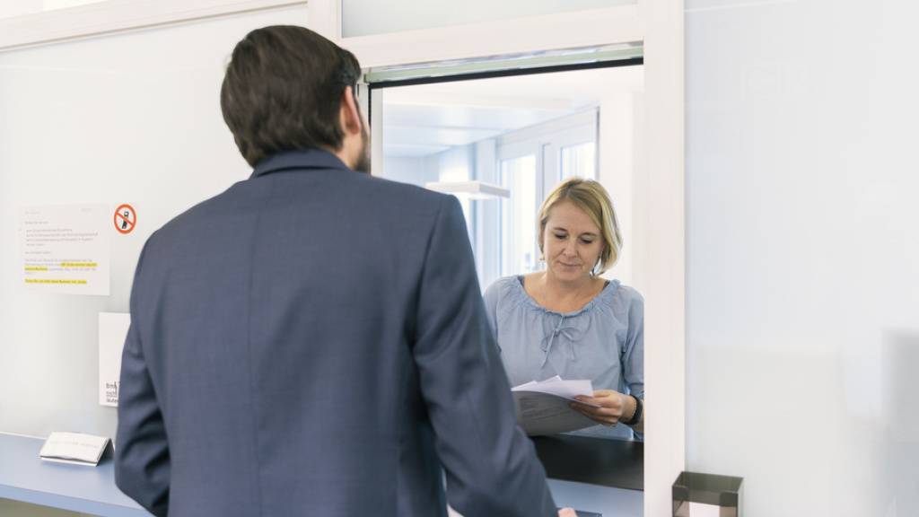 Vor Covid-19 stand Homeoffice für die Mehrheit der Angestellten in Gemeinde- und Kantonsverwaltung nicht zur Debatte. Schalterdienst und Teamarbeit - meinten sie - mache ihre Präsenz vor Ort unabdingbar. Seit dem Lockdown beträgt ihre Akzeptanz für Homeoffice 94 Prozent. (Symbolbild 2018)