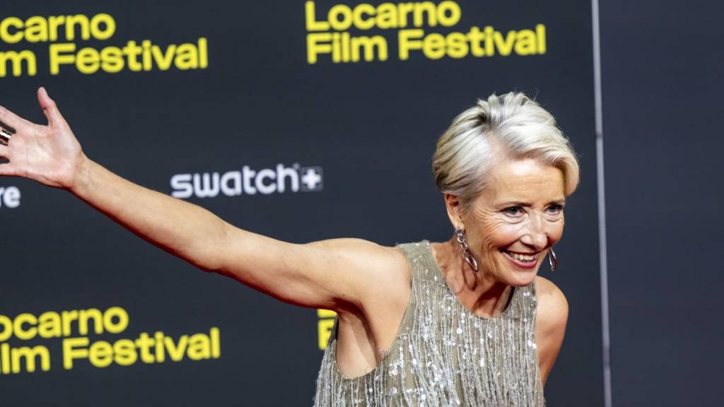 Emma Thompson zog das Publikum in Locarno in Scharen an. Nicht alle schafften es an die Preisverleihung und zu ihrem Film, trotz gekaufter Billetts für den Anlass auf der Piazza Grande.