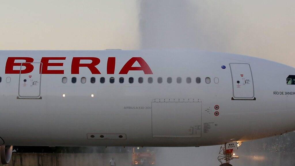 Bei der spanischen Fluglinie Iberia droht Anfang Januar ein Streik des Bodenpersonals. (Archivbild)