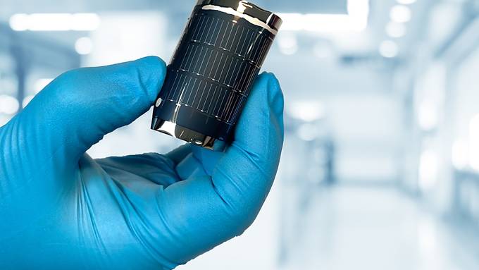 Neuen Wirkungsgrad-Rekord für biegsame Solarzellen erzielt