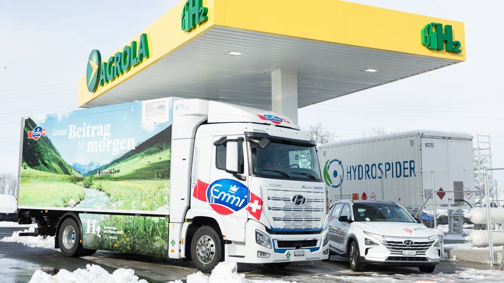 An der Agrola-Tankstelle bei der Landi in Rothenburg kann ab Donnerstag Wasserstoff gezapft werden.