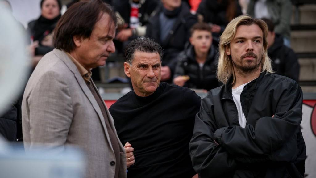 Christian (links) und Barthélémy Constantin machen mit Didier Tholot (Mitte) als Trainer weiter